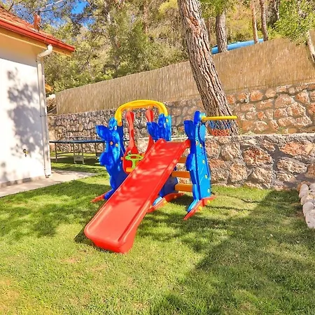 Doga Manzarali Kozalak Kalkan *