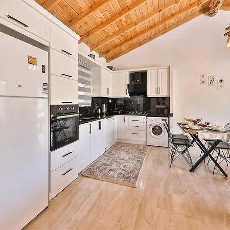 Doga Manzarali Kozalak Kalkan Apartman Kaş