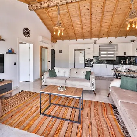 Doga Manzarali Kozalak Kalkan Apartman Kaş