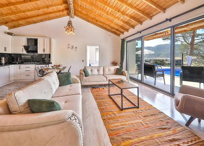 아파트 Doga Manzarali Kozalak Kalkan