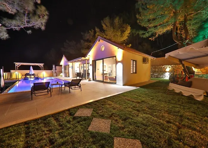 Doga Manzarali Kozalak Kalkan