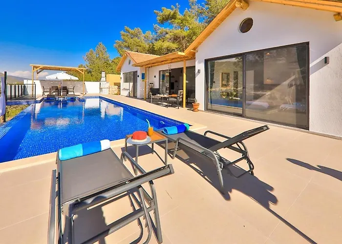 Doga Manzarali Kozalak Kalkan 아파트 카스