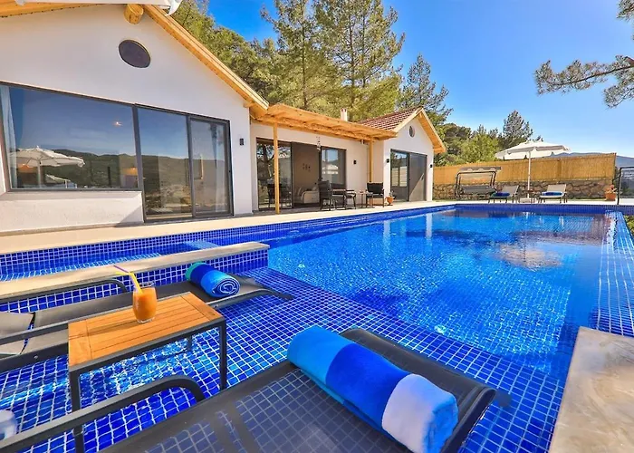 Doga Manzarali Kozalak Kalkan